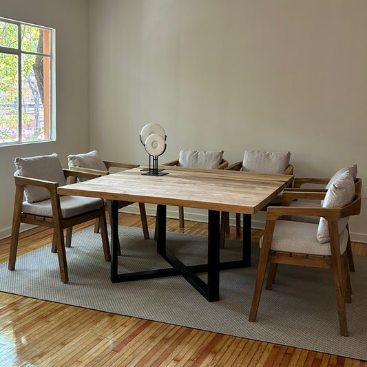 MESA DE COMEDOR ONIX