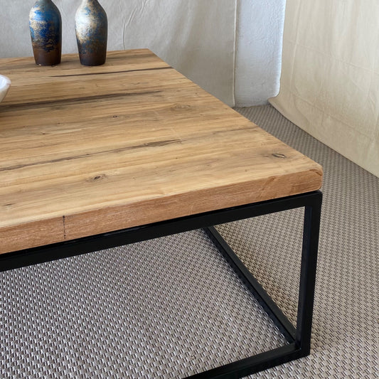 MESA DE CENTRO BASALTO